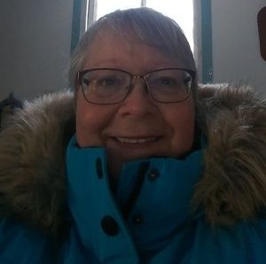 Meet your Posher, Lina